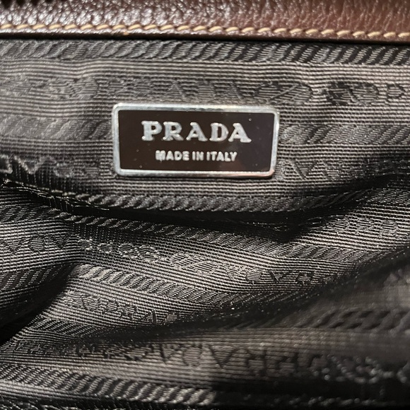 Prada bag - Picture 4 of 10